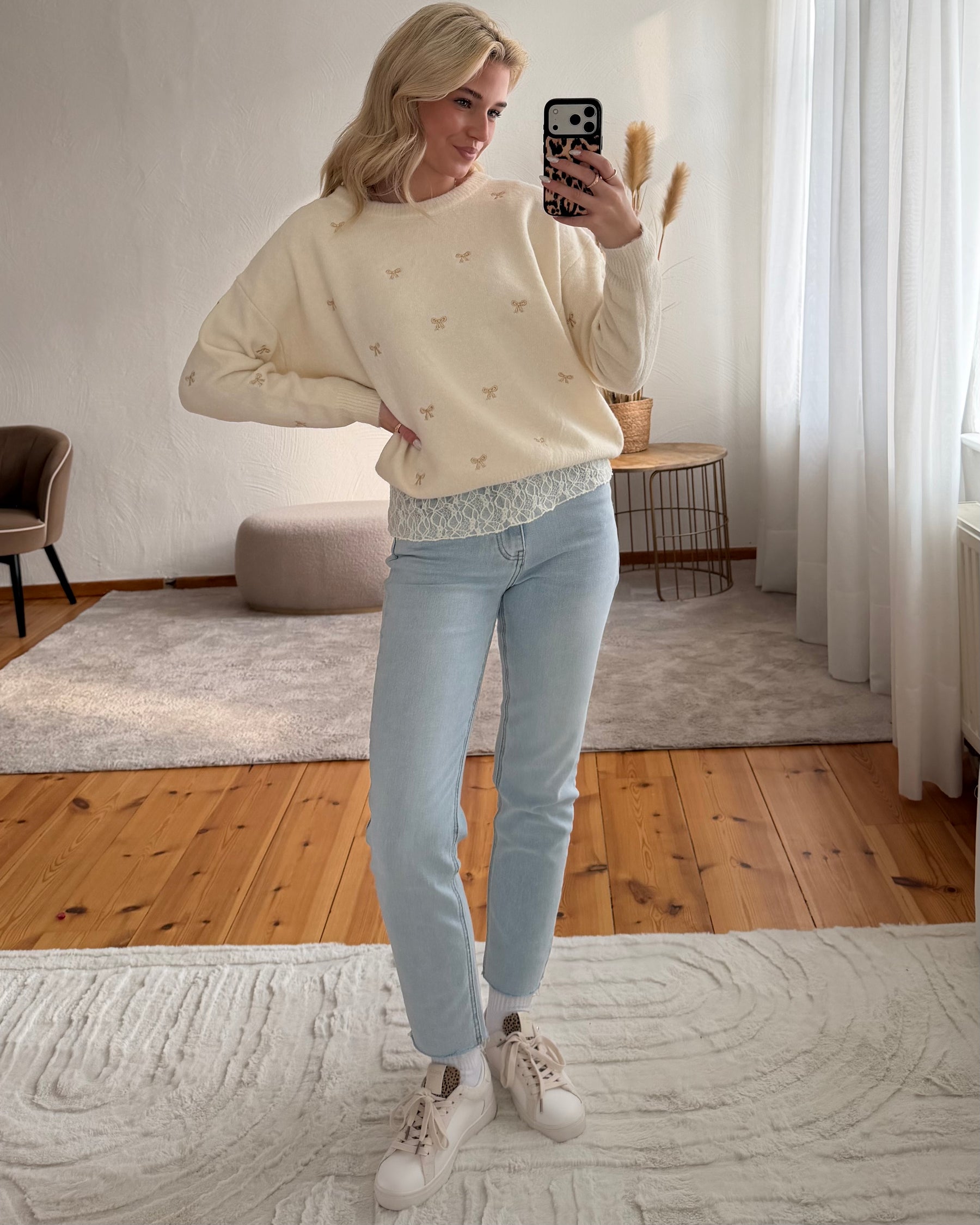 Mom Fit Jeans Outfit DALIVIA